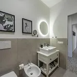 Lussuoso Con Vista Ghirlandina Apartmán *