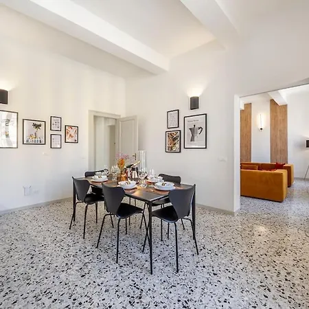 Apartment Lussuoso Con Vista Ghirlandina *