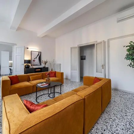 Apartment Lussuoso Con Vista Ghirlandina