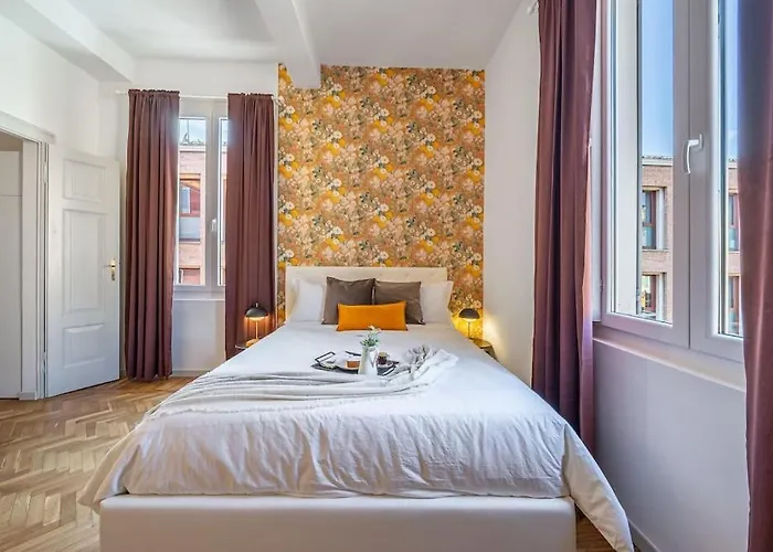 Lussuoso Con Vista Ghirlandina Apartment