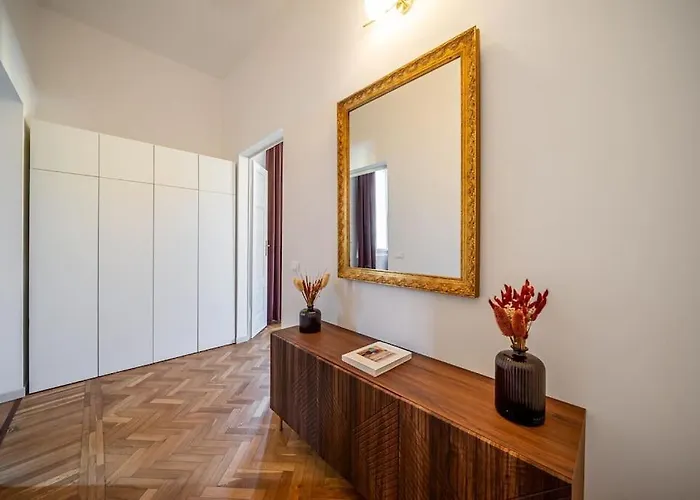 Lussuoso Con Vista Ghirlandina Apartment Modena